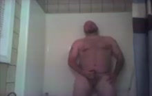 Bear boyfriend jerking off in the shower