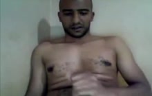 Horny Arab masturbating on webcam