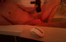 Solo boyfriend masturbating in the bath